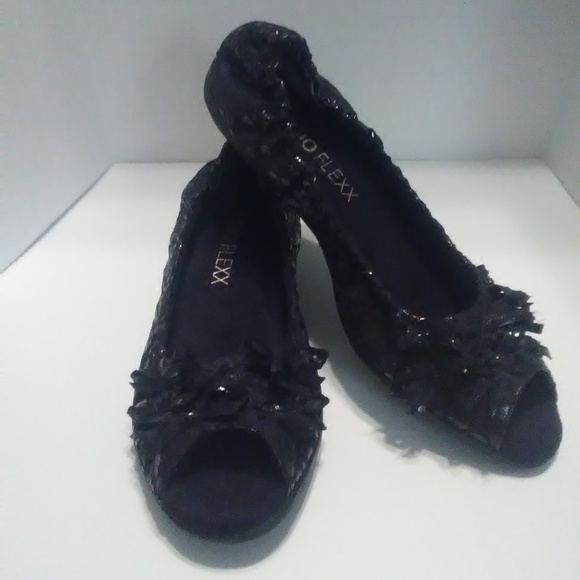 studio FLEXX bows me away black scrunch peep toe - Picture 1 of 4